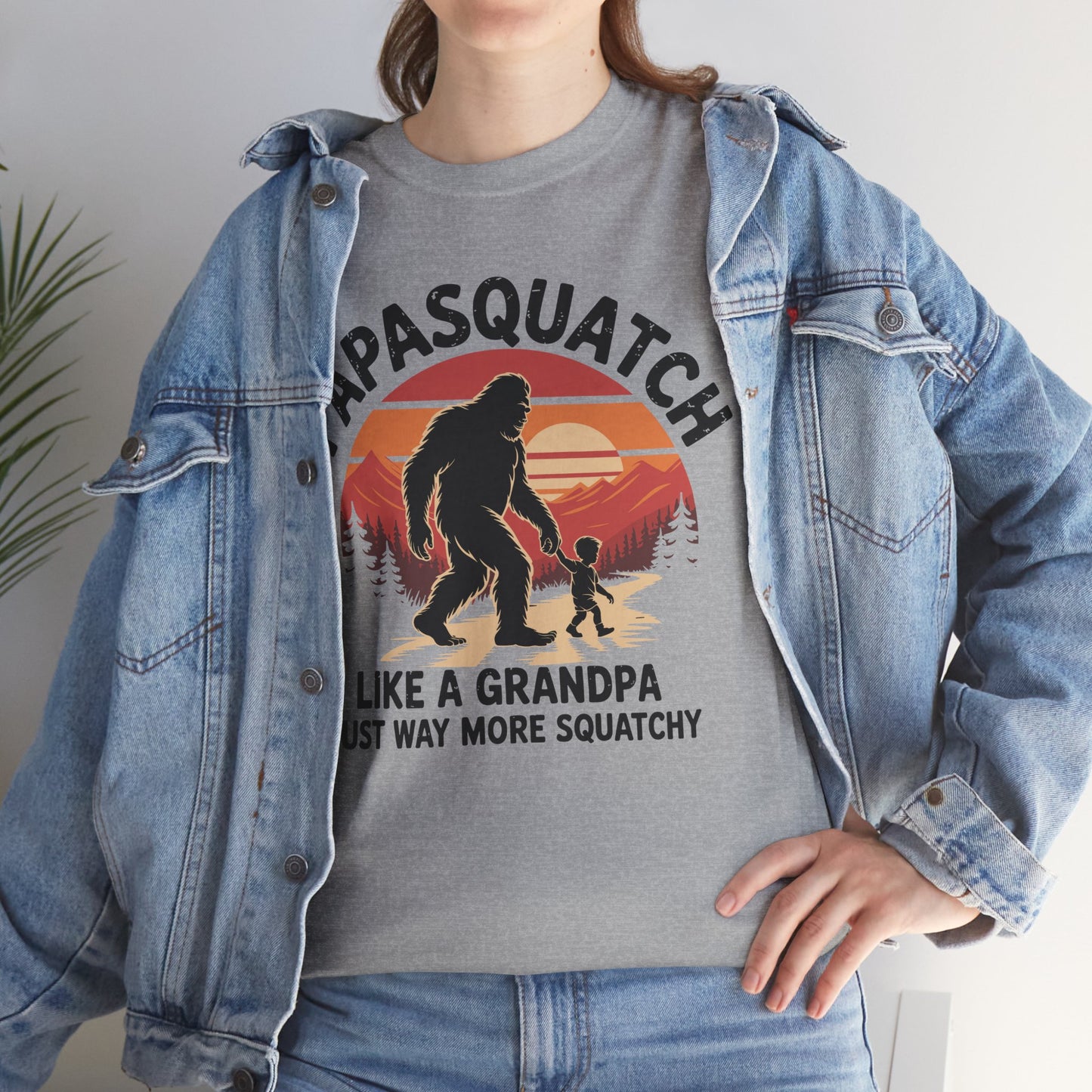 Retro Papa Squatch Like A Grandpa Funny Bigfoot Sasquatchy T-Shirt